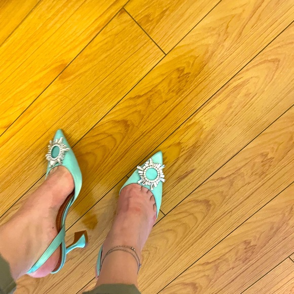 Heels - Picture 2 of 5